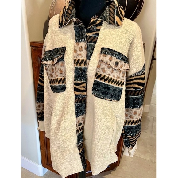 Allison Clothing Beige and Black Button Down Shirt - Picture 6 of 10